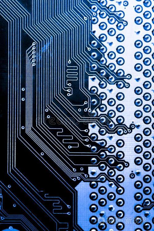 关于主机板电子的计算机背景——英语字母表第12个字母的抽象视角
